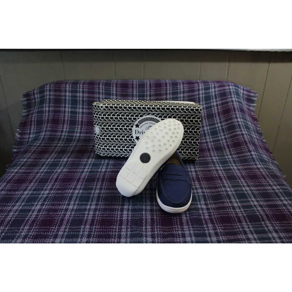 NIB Driver's Club USA Genuine Moccasins Blue Size 11 Toddler